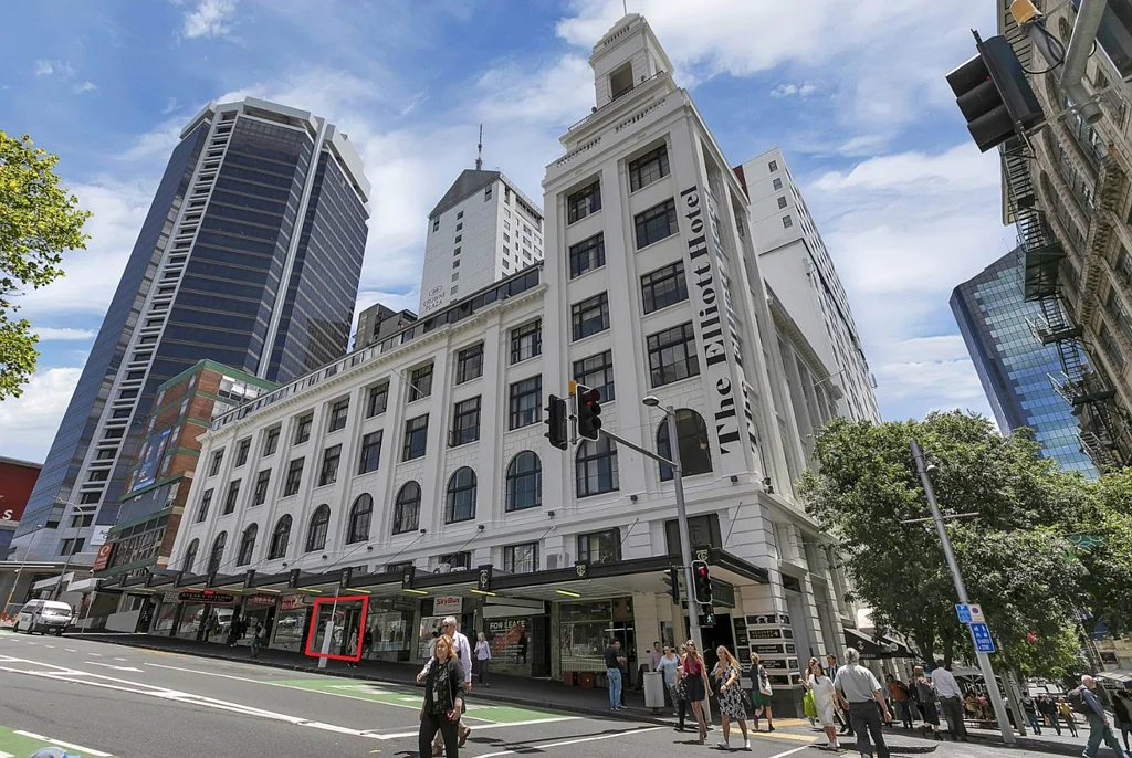 Auckland Central PRIME F&B SITE ACROSS CRL STATION