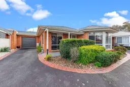 2/25 Buln Buln Road, Drouin