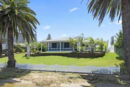 24 Helm Court, Mermaid Waters