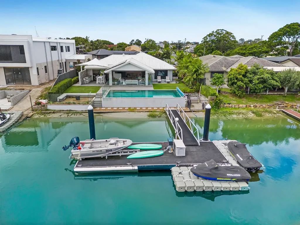 6 Drysdale Place, Paradise Point, QLD 4216