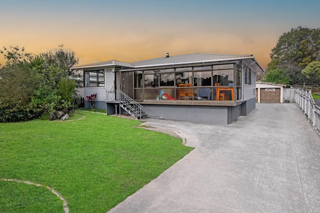 8 Barrie Avenue, Papatoetoe, Manukau City, Auckland