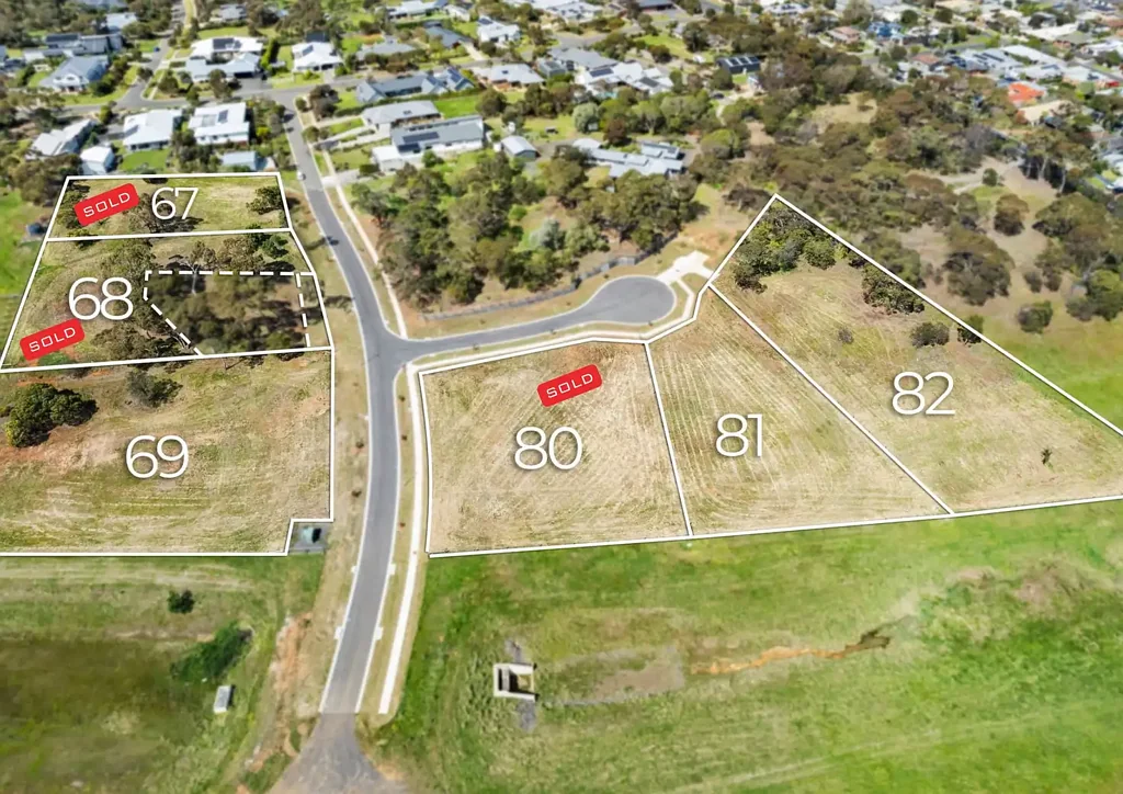 Ocean Grove Idyllic bush to beach position in Yellow Gums