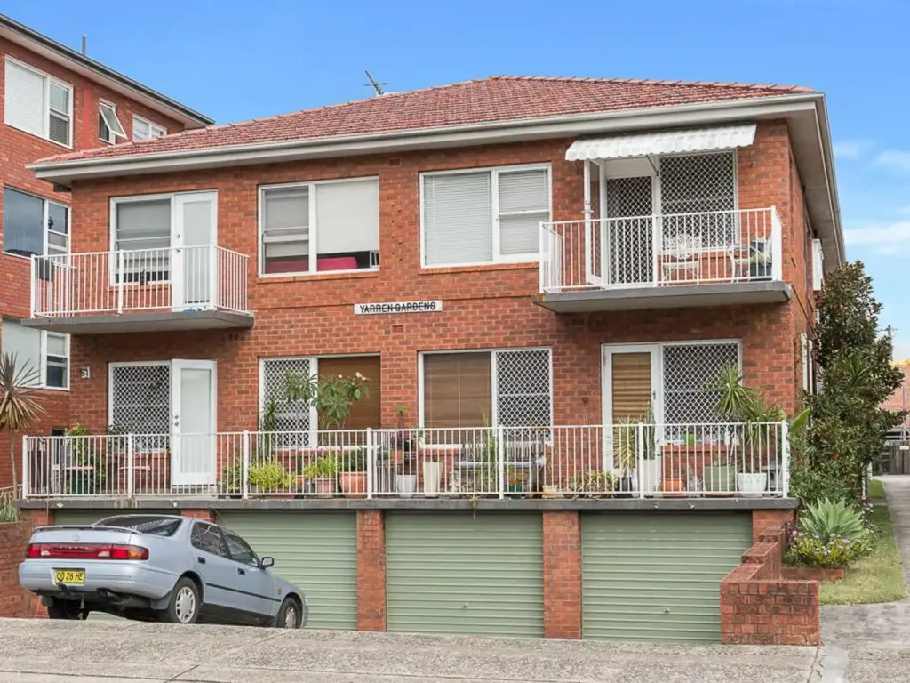 SPOTLESS & AIRY GROUND FLOOR TWO BEDROOM APARTMENT