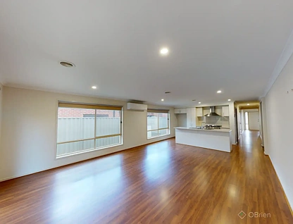 232 Casey Fields Boulevard, Cranbourne East, VIC 3977, 4 Kuwarto, 2 Banyo, House