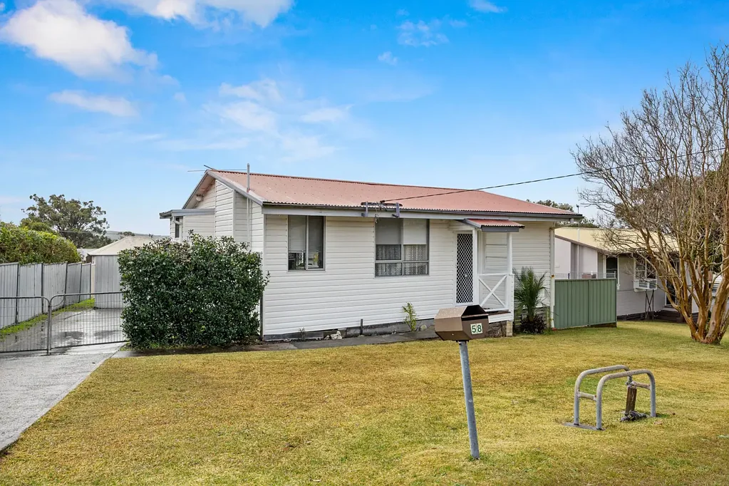 IMMACULATE 2 BEDROOM HOME
