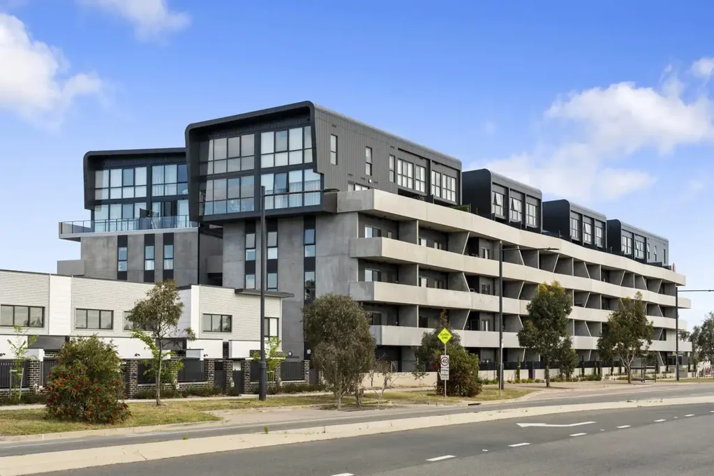 Taylor 2房  Ground-Floor Living with Multiple Private Courtyards