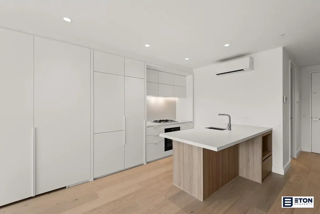 One Bedroom Apartment in Heart of Hampton