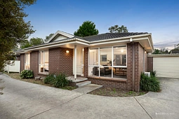 2/31 Bungalook Road East, Bayswater North