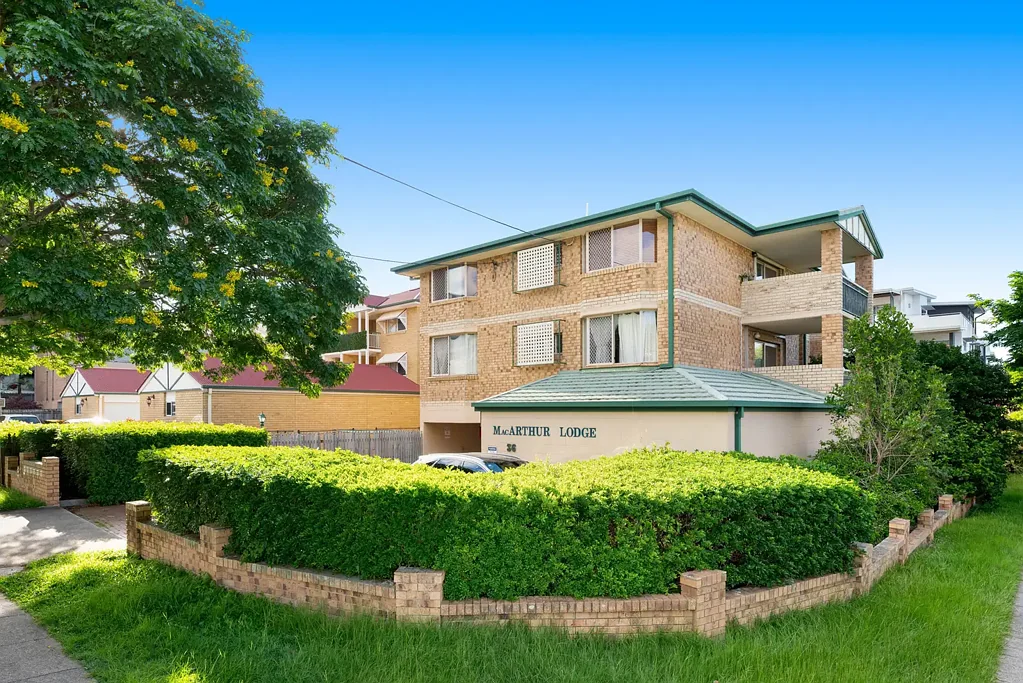 Coorparoo 2ਬੈੱਡਰੂਮ Ground-Floor Apartment in a Boutique Block of 5