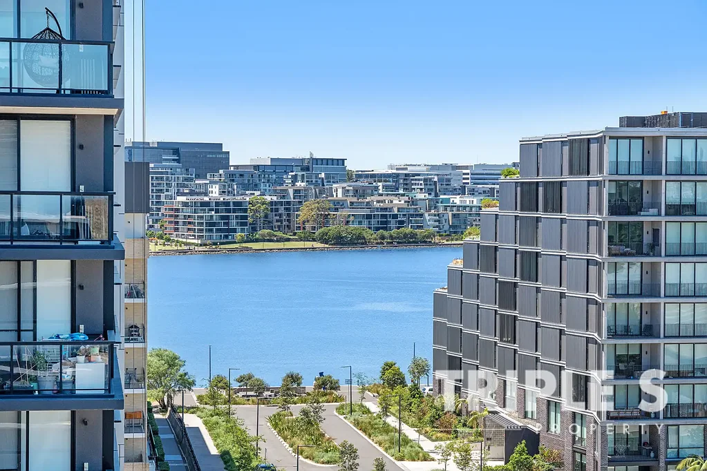 Wentworth Point 1ห้องนอน Open balcony with water view and garden view future!