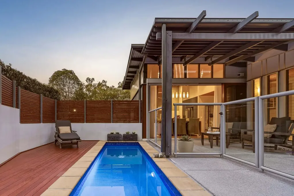 Chapel Hill 4Phòng ngủ Architecturally Designed Family Sanctuary in One of Chapel Hill's Most Desirable Enclaves