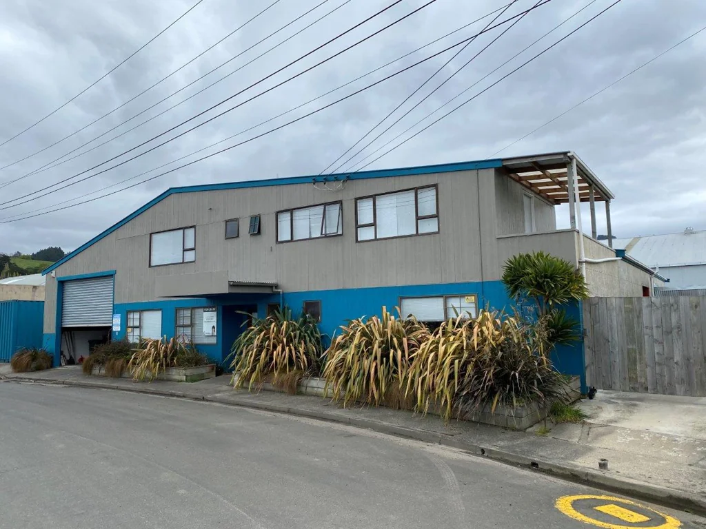 Sawyers Bay Industrial unit close to Port Chalmers