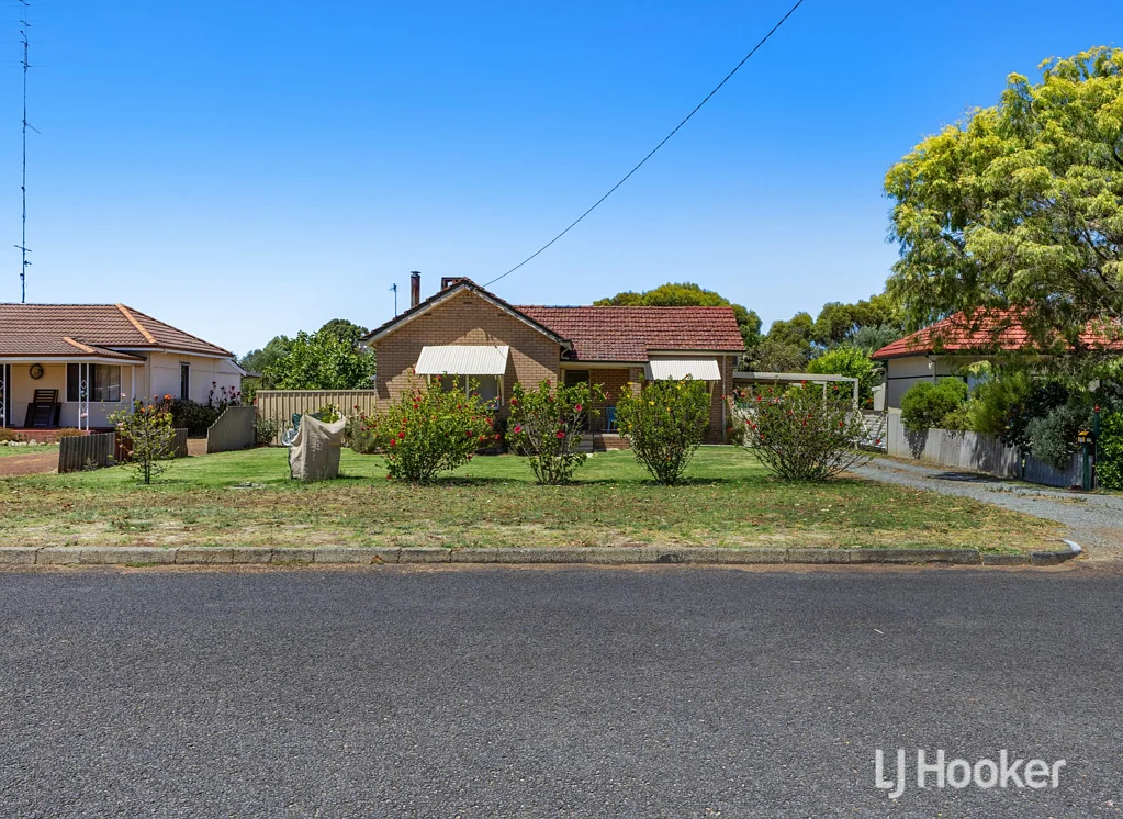 17 Peet Street, Harvey, WA 6220