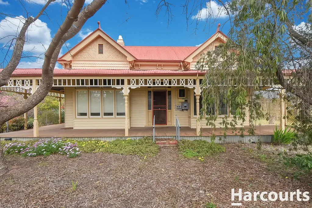 13 Lyle Street, Warracknabeal, VIC 3393