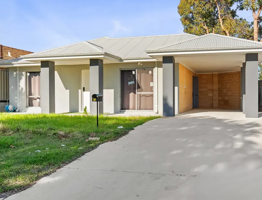 63 Riverside Lane, Seville Grove, South East Perth, 3 chambres, 2 salles de bain, House