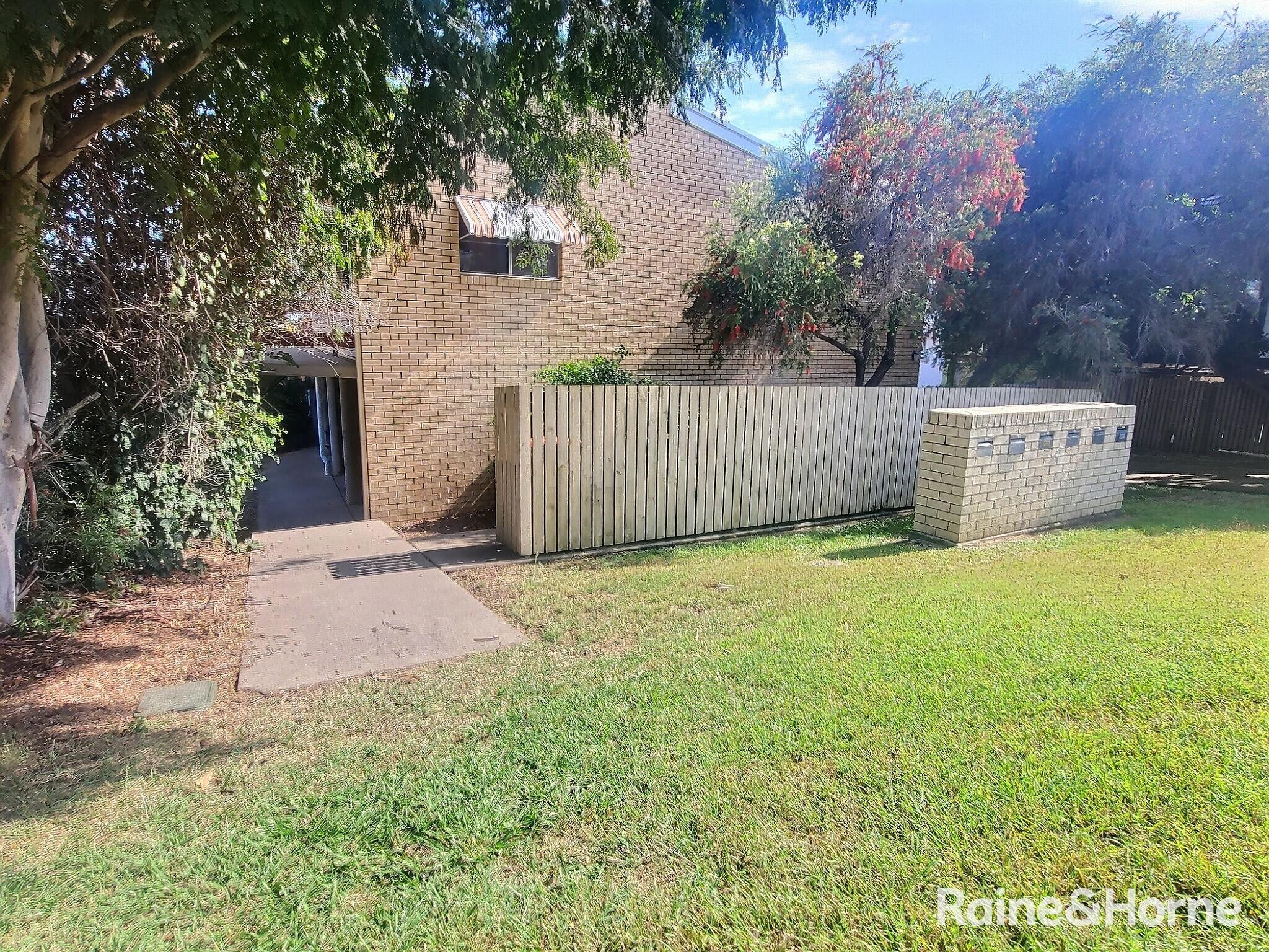 2 FOWLER ST, WEST GLADSTONE QLD 4680, 0 Kuwarto, 0 Banyo, Unit