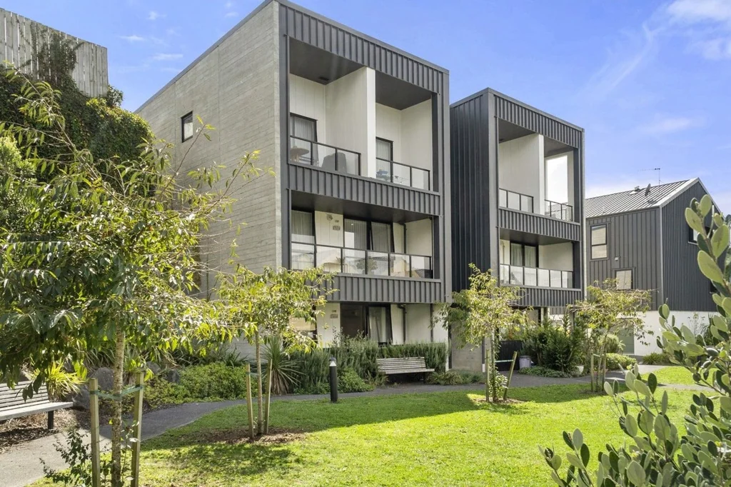 Immaculate Ground Floor One Bedroom Apartment