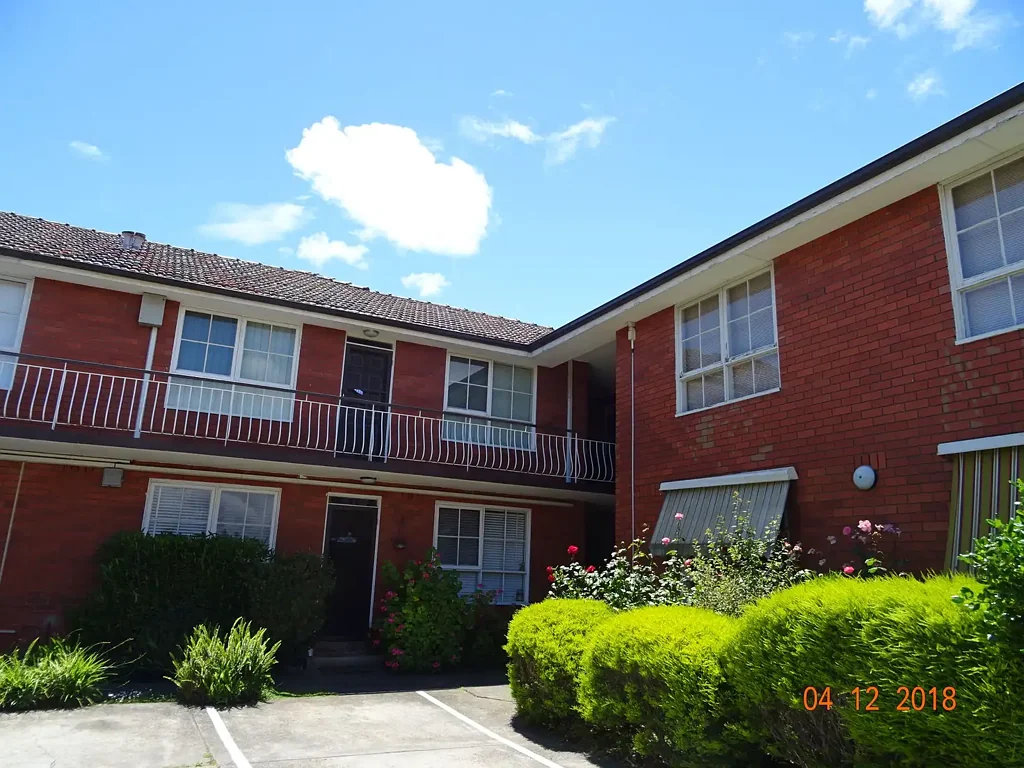 2 BEDROOM APARTMENT