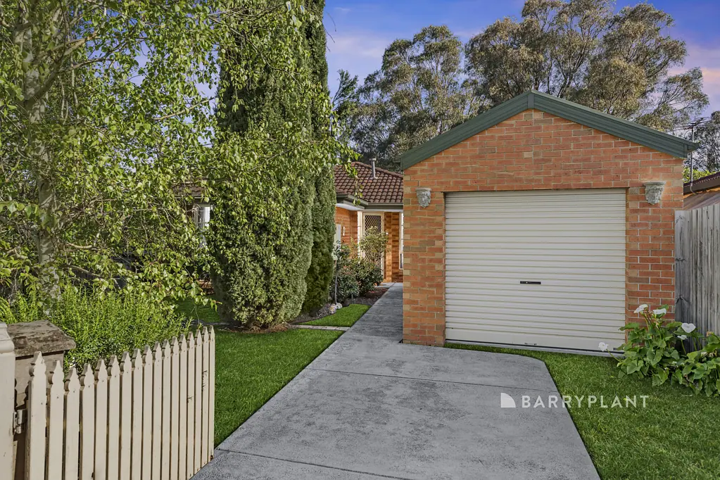 5 Charter Close, Berwick, VIC 3806