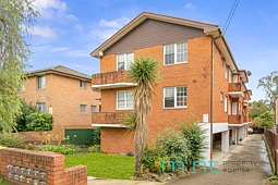 8/13 Myee Street, Lakemba