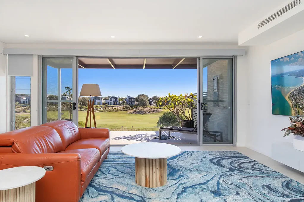 Magenta 3બેડરૂમ Resort-Inspired Luxury with Championship Golf Course Views