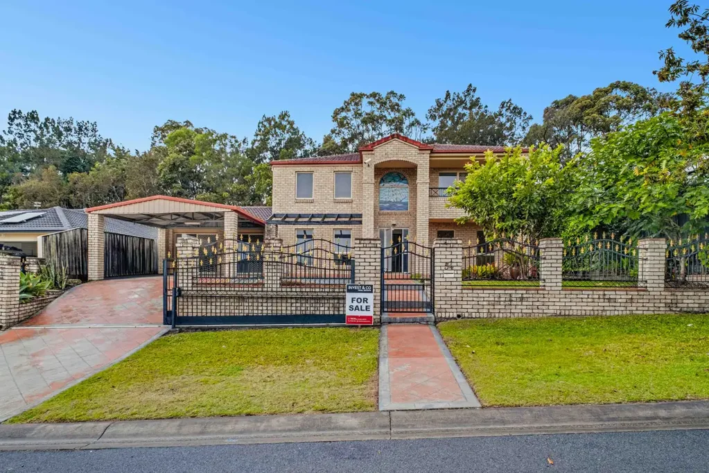 Molendinar 5房  Big, Beautiful and Great Location with Vacant Possession