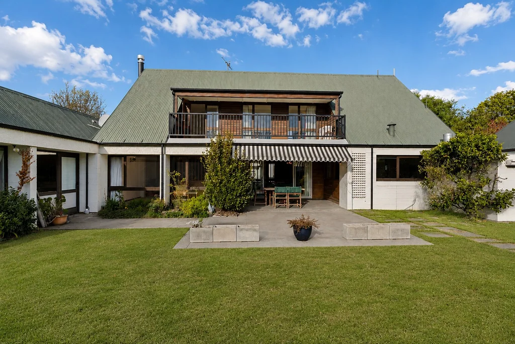 Saint Albans 4ਬੈੱਡਰੂਮ Doer Uppers or Developers - Buy One | Buy Both