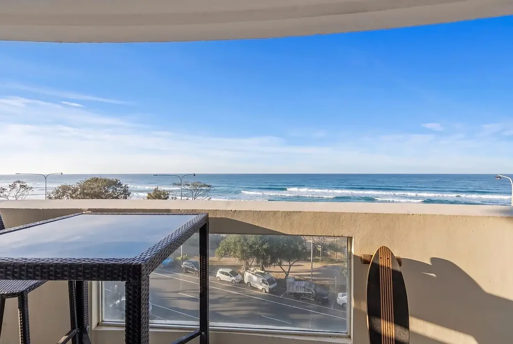 Surfers Paradise 2غرفة نوم Beachfront Living in the Iconic Focus Building - North East Aspect