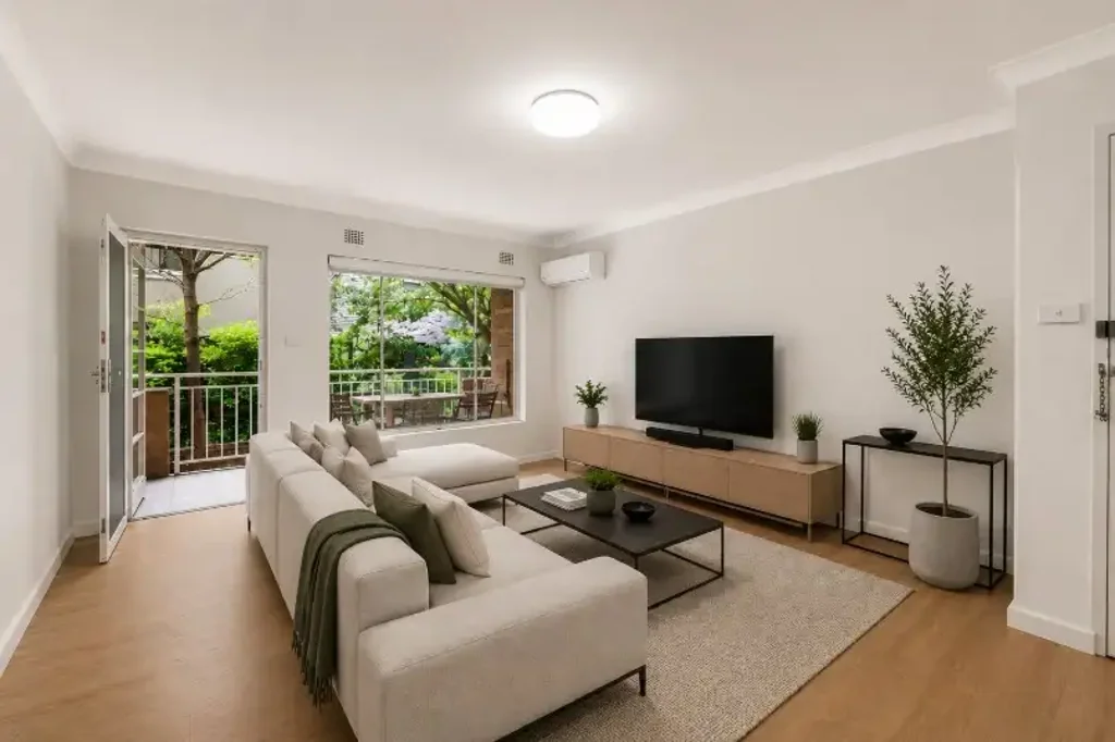Contemporary First Floor Apartment