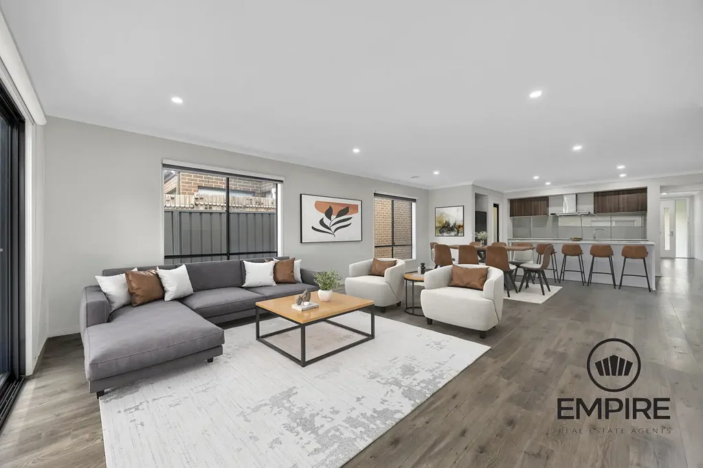 Clyde 4 Slaapkamer Henley Homes! Complete Family Entertainer in Prime Location!