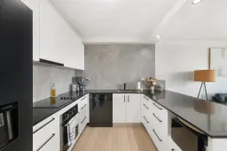 3D/2 Riverview Parade, Surfers Paradise