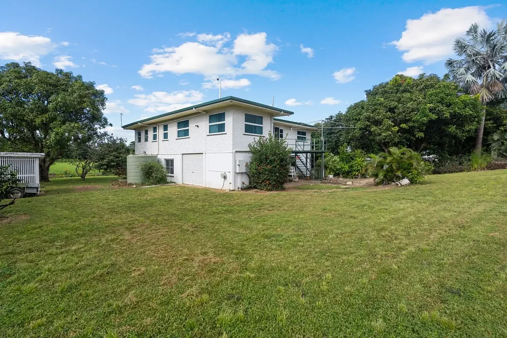 Partly Furnished Home At Smithfield