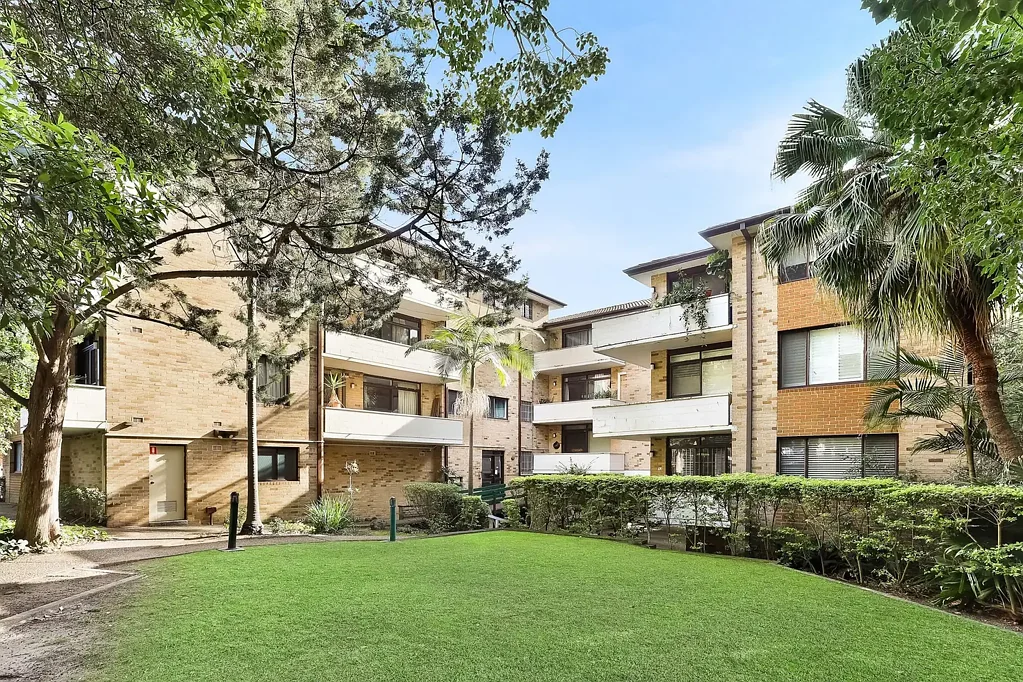 Spacious One-Bedder within the Sought-After St Lawrence Complex