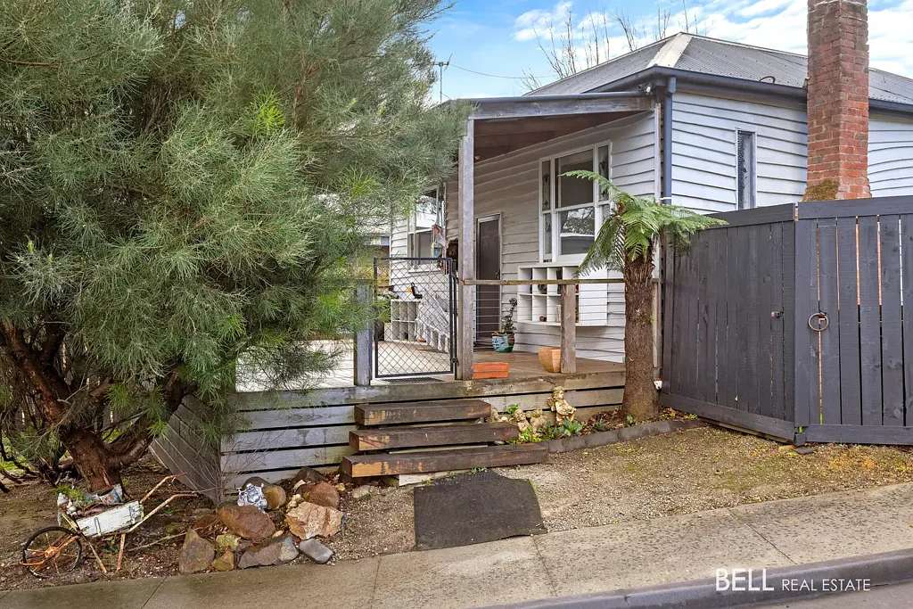 Yarra Junction 3 Bedroom Family Living in a Convenient Location
