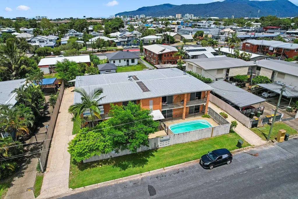 1/10-12 CURTIN STREET, Westcourt, QLD 4870