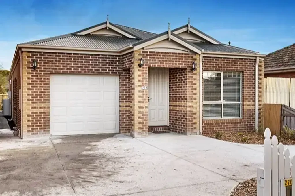 Low-Maintenance Living in a Convenient Location