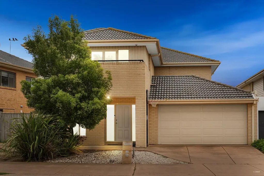 225 Sanctuary Lakes South Boulevard, Point Cook, VIC 3030