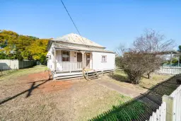 14 Young Street, Pittsworth