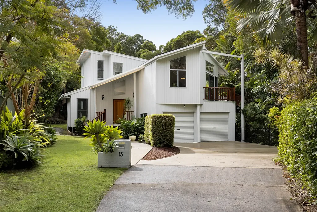 Buderim 4Moenga The Architectural Sanctuary: Family home with Rainforest Backdrop