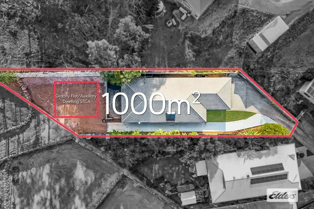 Tanah Merah 3Phòng ngủ Elevated Position, Generous Land and Future Potential!