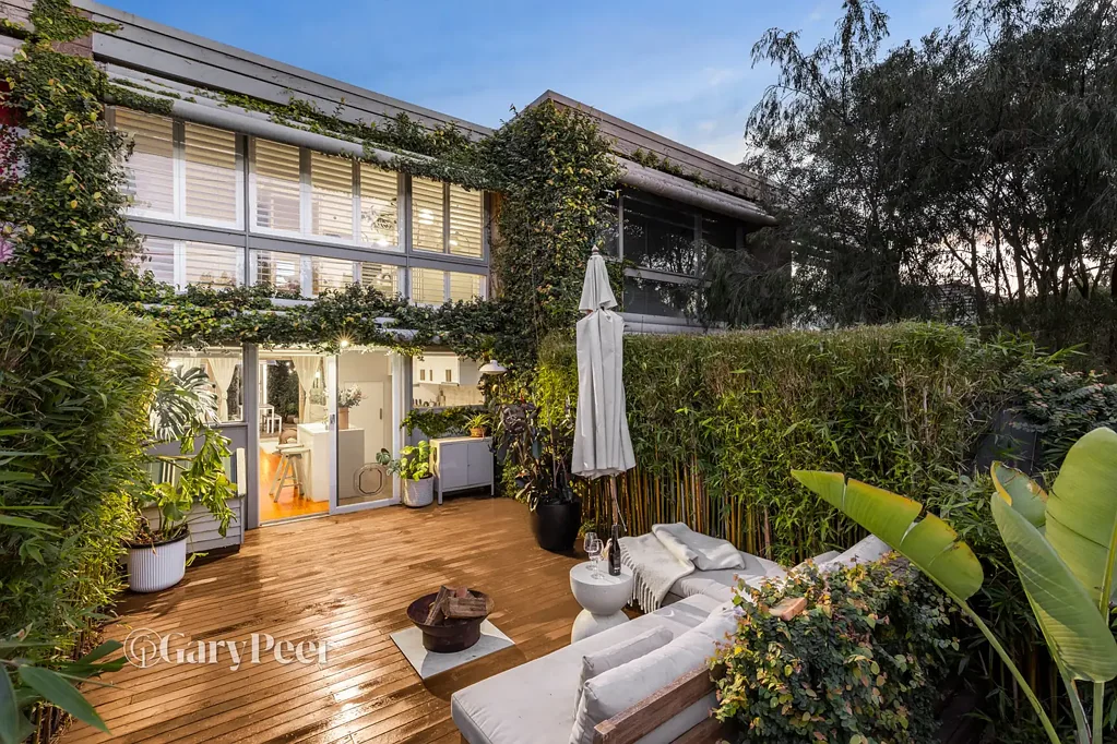 Glen Huntly 2房 坐落于一切便利设施中心的宁静私密港湾 Private tranquil haven in the heart of it all