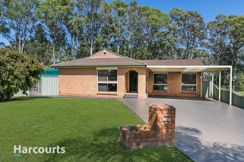 21 Horseshoe Circuit, St Clair, NSW 2759