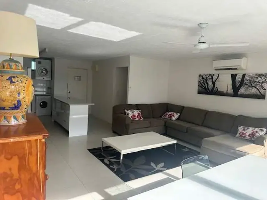 Broadbeach 2ਬੈੱਡਰੂਮ 501/40 Surf Parade, Broadbeach $749,000
