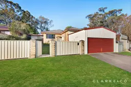 24 WOOLLEY CL, Thornton