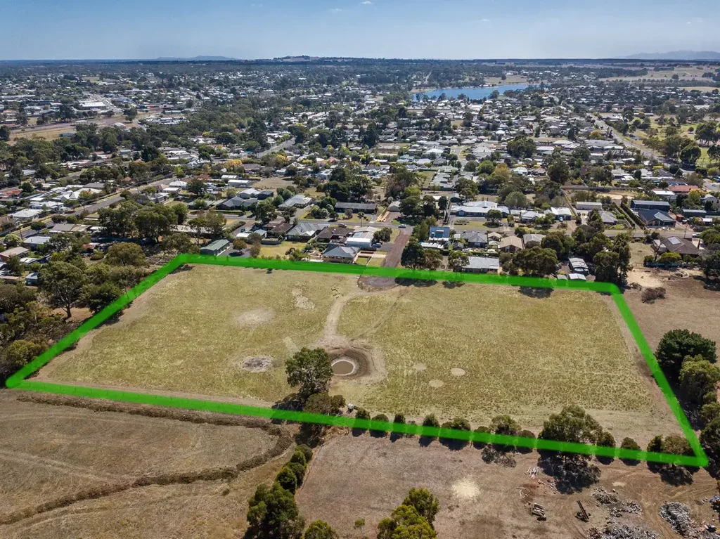 Hamilton  Rare Hamilton land offering