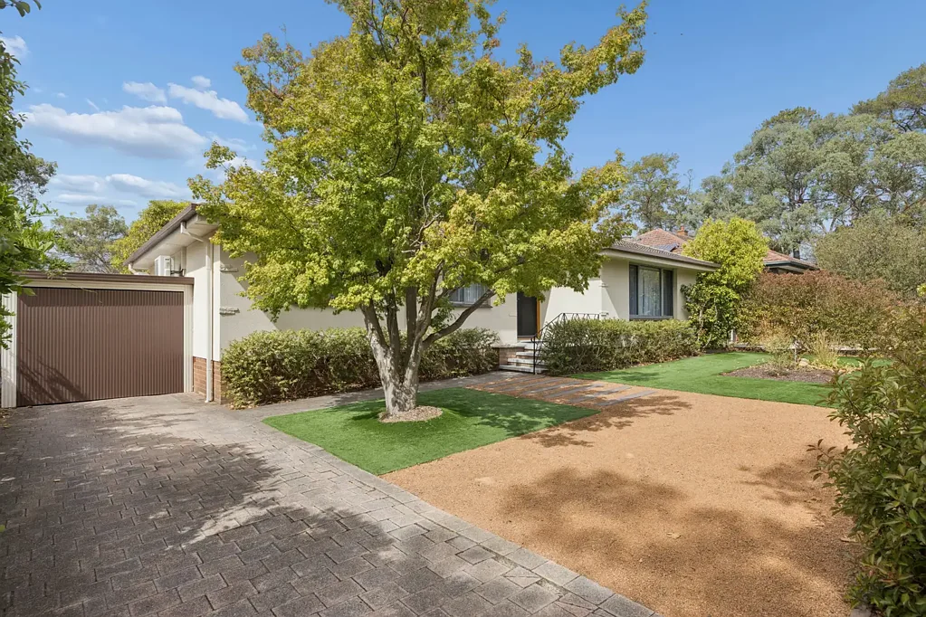 229 Phillip Avenue, Hackett, ACT 2602