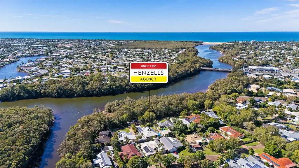 Currimundi 4Moenga RARE LAKEFRONT CURRIMUNDI HOME, FIRST TIME TO MARKET IN 26 YEARS