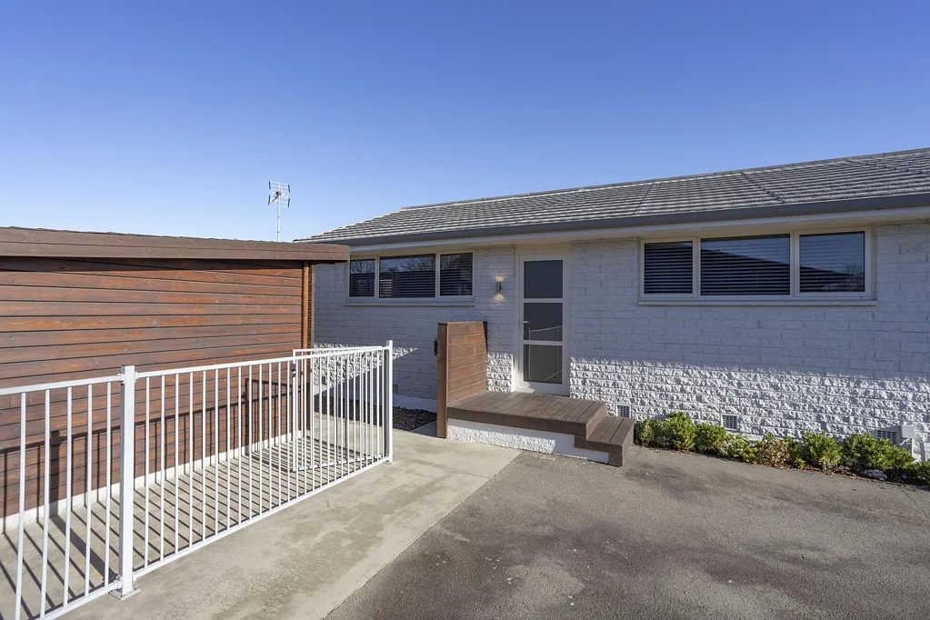 Saint Martins 3房  Owner Needs Sold! Zoned Cashmere High!