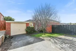 4/3 Hale Place, Pakenham