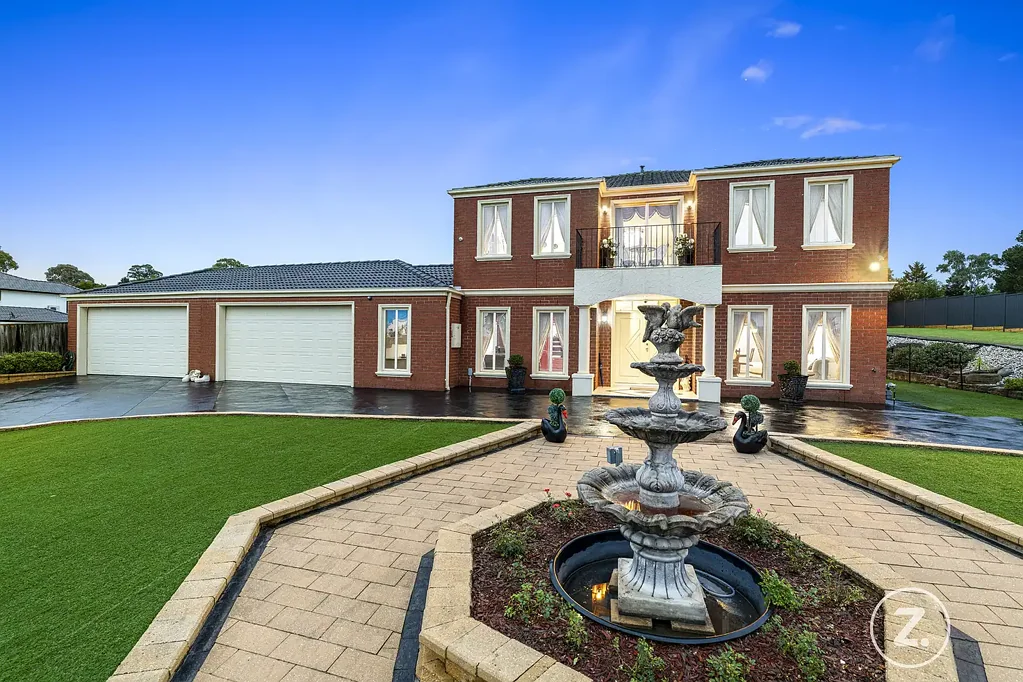 Narre Warren North 5Phòng ngủ Grand Luxe Family Living on 2012m² in Prestigious Narre Warren North